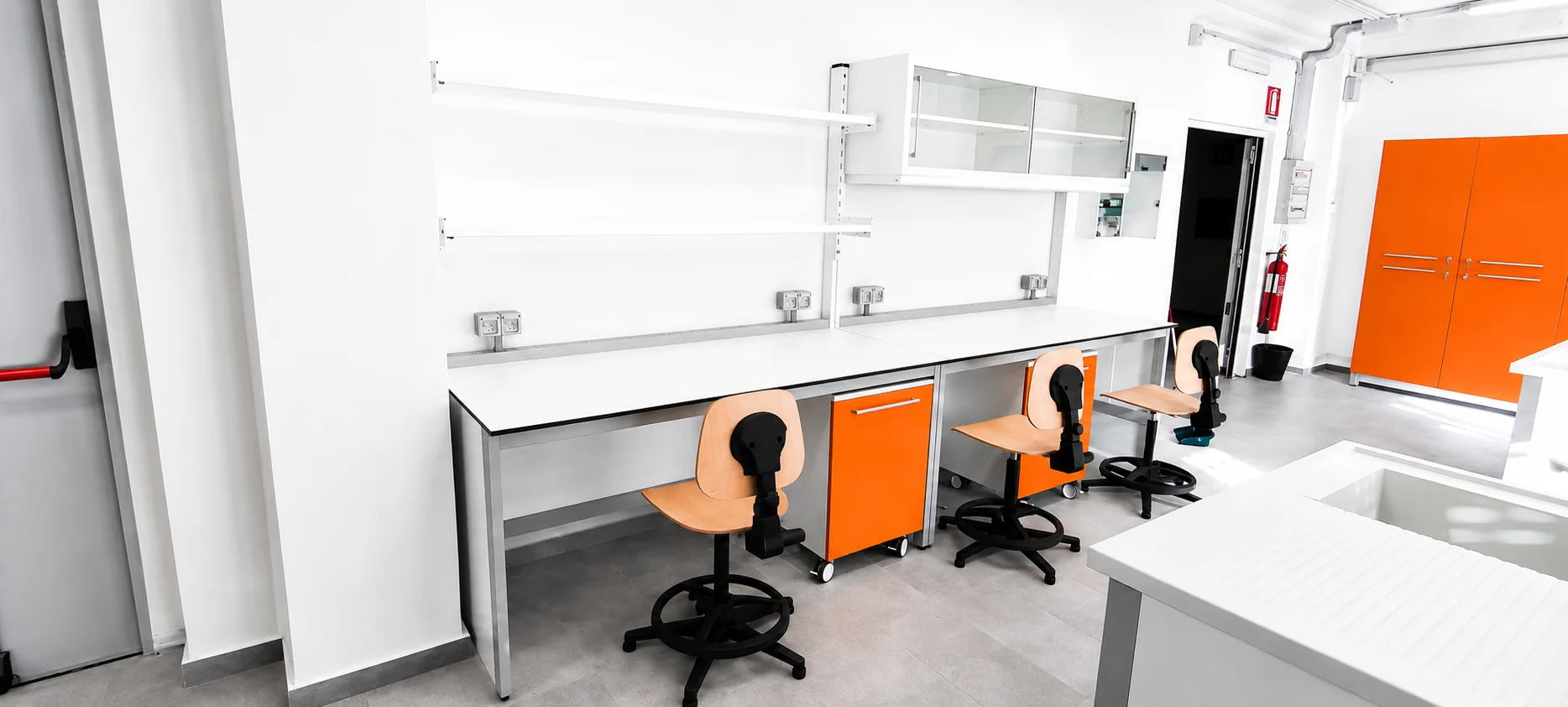 Banco preparativa per laboratorio scolastico Banco preparativa per laboratorio scolastico