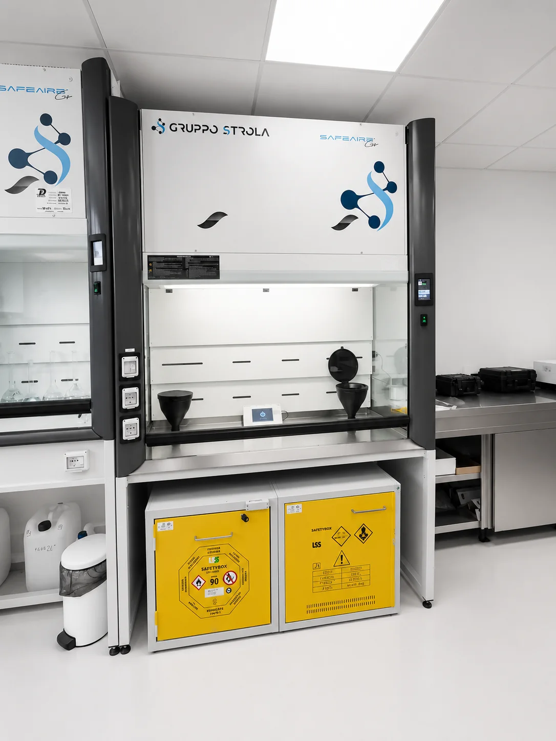 Sistema di scarico con imbuto e controllo integrato Sistema di scarico con imbuto e controllo integrato